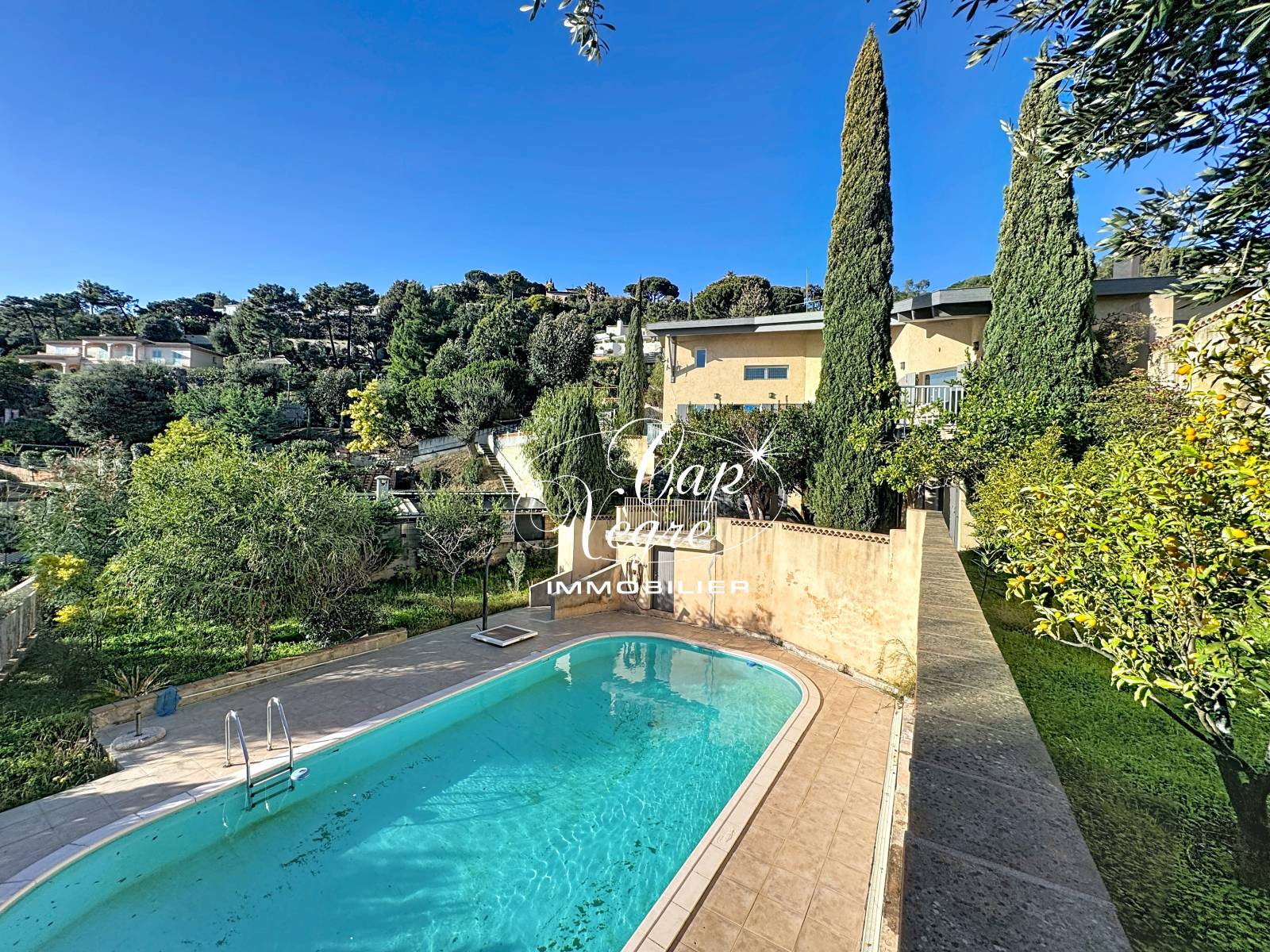 VILLA AVEC PISCINE, VUE MER 6 CHAMBRES POUR 12 PERSONNES AU CANADEL