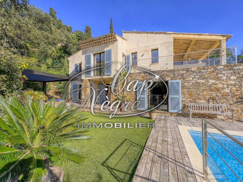 vend Rayol Canadel sur mer villa d'exception et studio indépendant piscine et bar d'été spacieux jardn