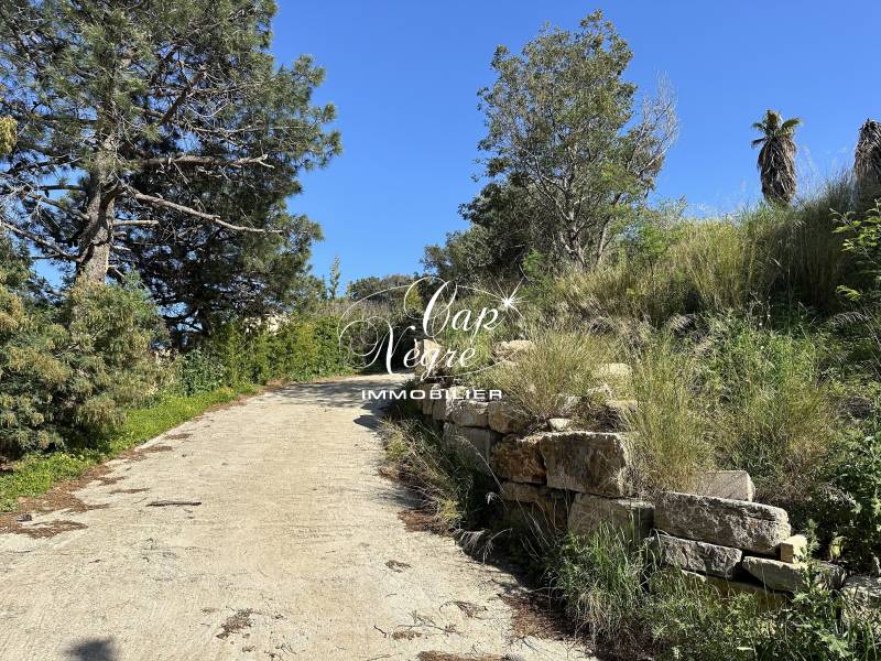 EXCLUSIVITÉ RAYOL CANADEL SUR MER - TERRAIN A BATIR