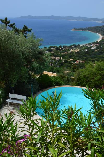 VUE IMPRENABLE SUR LE CAP NÈGRE CAVALIÈRE LE LAVANDOU VILLA PISCINE ET TERRAIN