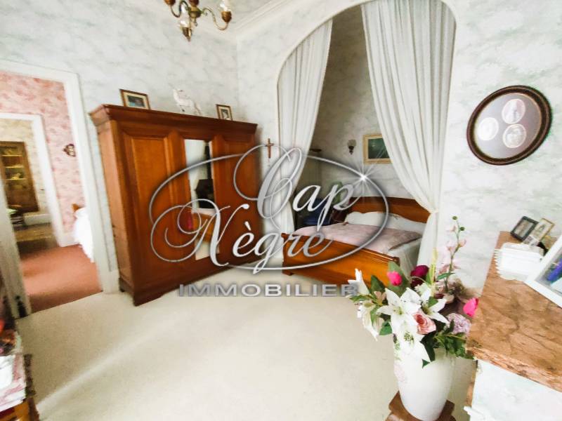 ST ANDRÉ DE VALBORGNE (30) - MAISON DE VILLAGE SUR 3 NIVEAUX