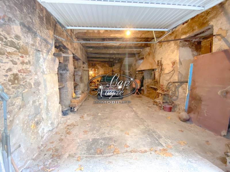ANCIEN MOULIN À HUILE À VENDRE AVEC MACHINES HISTORIQUES À COLLOBRIÈRES