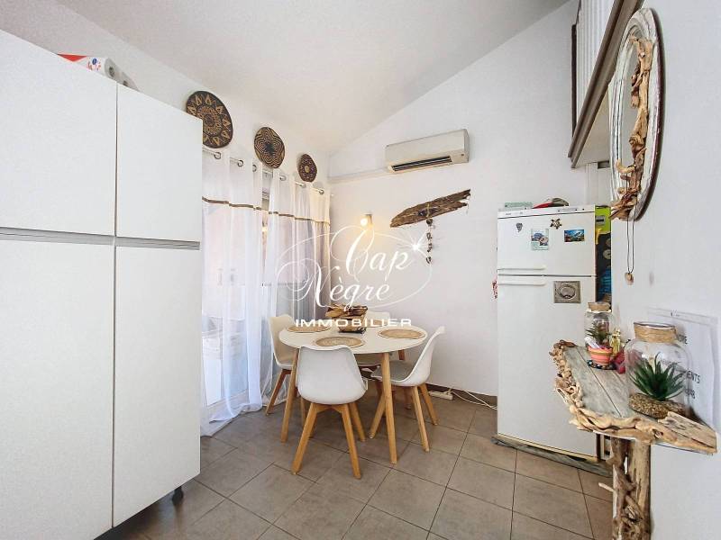 MAZET T2 À VENDRE 34M² EN RÉSIDENCE AVEC PISCINE À LA CROIX VALMER