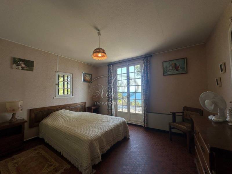 PROPRIETE A VENDRE AU RAYOL-CANADEL PROPRIETE VUE MER RAYOL-CANADEL