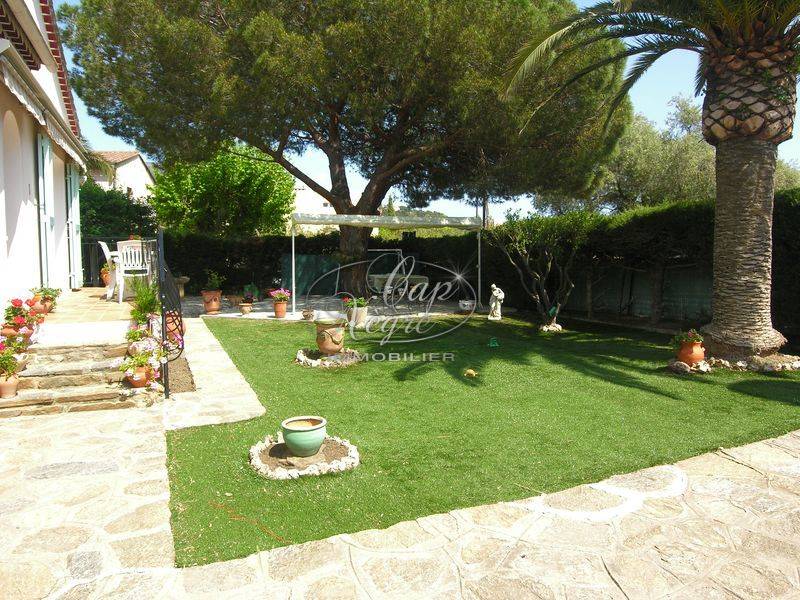 CHARMANTE MAISON INDIVIDUELLE AU PIN DE BORMES AVEC JARDIN