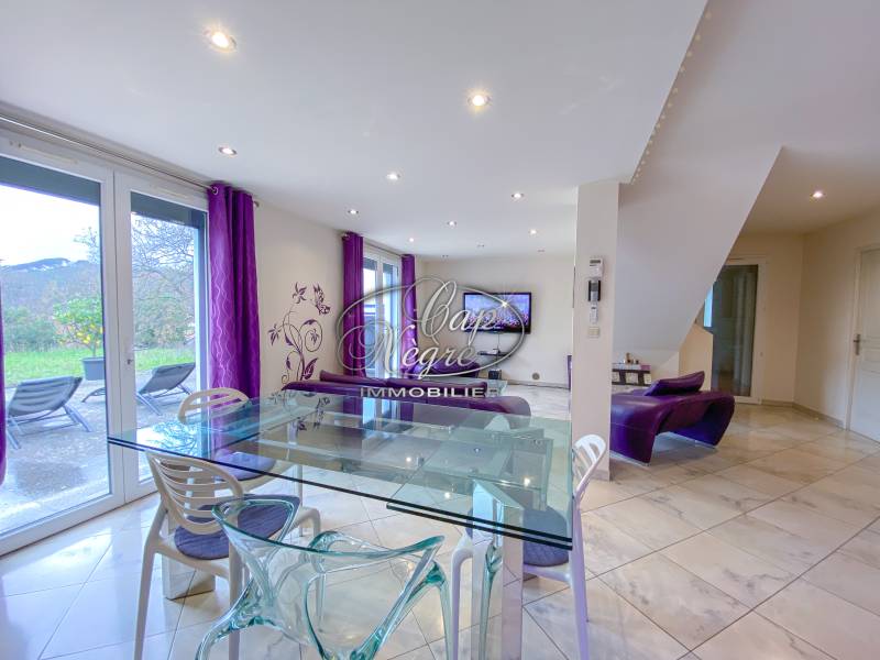 MAISON DE 170M² À VENDRE AU COEUR DE LA NATURE DE COLLOBRIÈRES