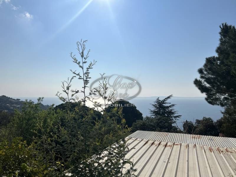 le lavandou aiguebelle maison de style cabanon avec vue mer et position dominante