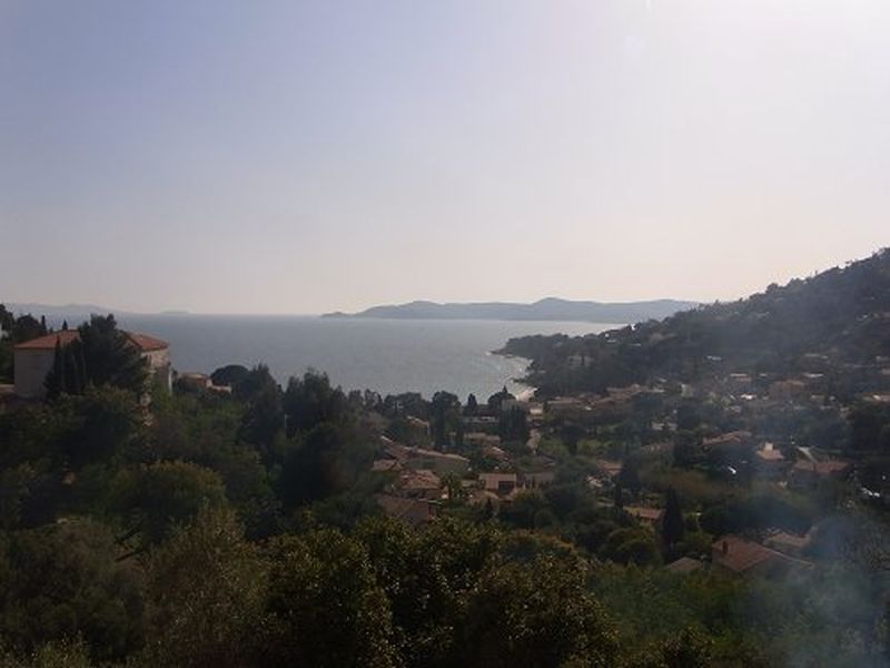 APPARTEMENT T2 LE LAVANDOU