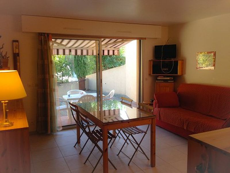 APPARTEMENT T2 LE LAVANDOU