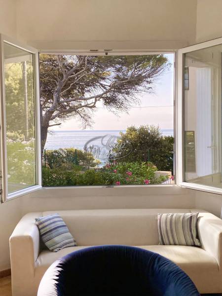 CAVALAIRE - PLAGE A PIEDS