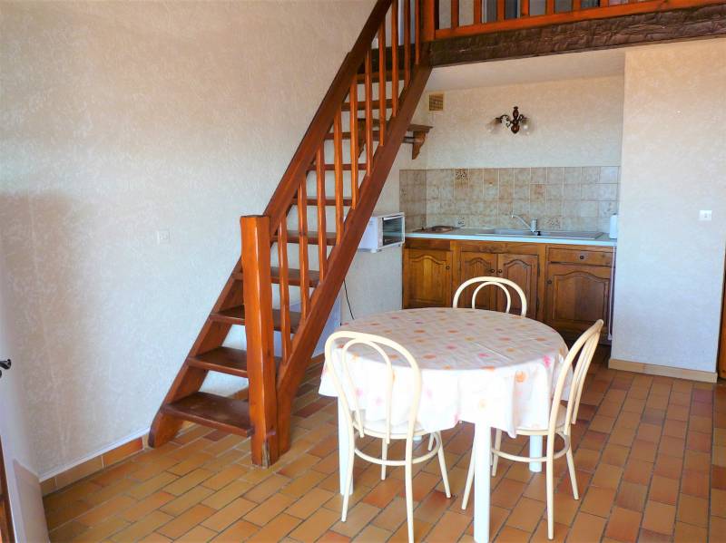 t2 mezzanine vue mer avec jardin et garage cavalière