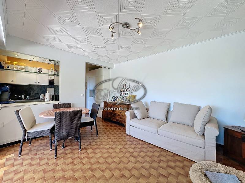 VENDU PAR CAP NEGRE - EXCLUSIVITÉ - APPARTEMENT T2 VUE MER & LES ÎLES À AIGUEBELLE