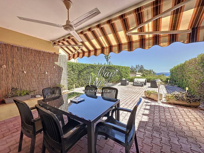 VENDU PAR CAP NEGRE - EXCLUSIVITÉ - APPARTEMENT T2 VUE MER & LES ÎLES À AIGUEBELLE