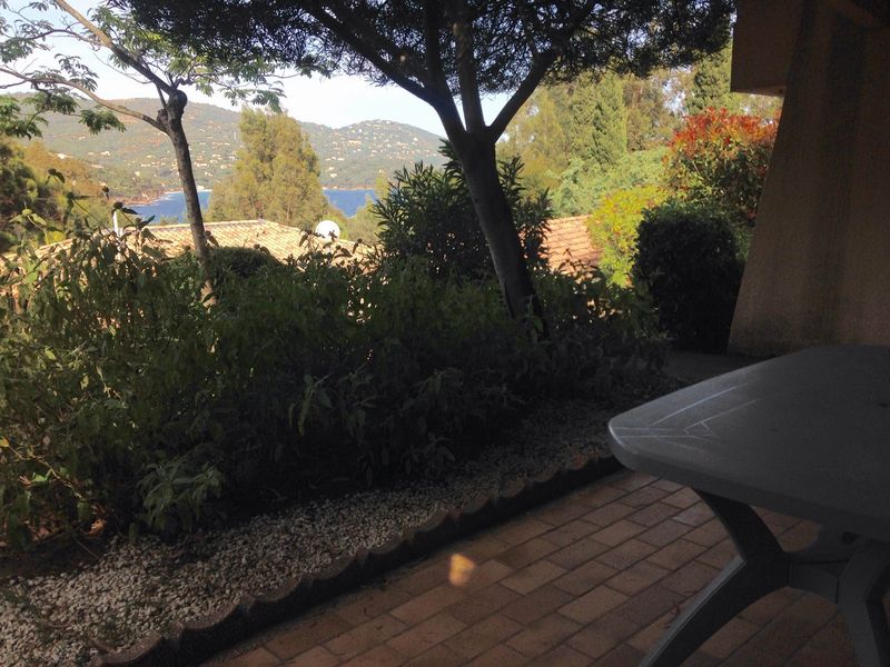 APPARTEMENT T2 LE LAVANDOU RESIDENCE PIEDS DANS L'EAU