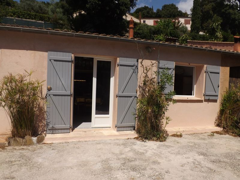 APPARTEMENT T2 LE RAYOL-CANADEL MEZZANINE PROCHE PLAGE