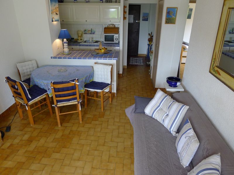 APPARTEMENT T3 LE LAVANDOU RESIDENCE AVEC PISCINE