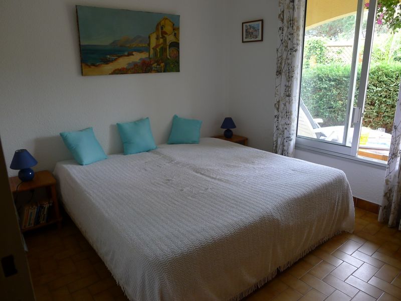 APPARTEMENT T3 LE LAVANDOU RESIDENCE AVEC PISCINE