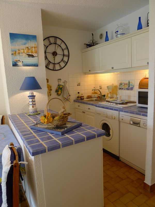 APPARTEMENT T3 LE LAVANDOU RESIDENCE AVEC PISCINE