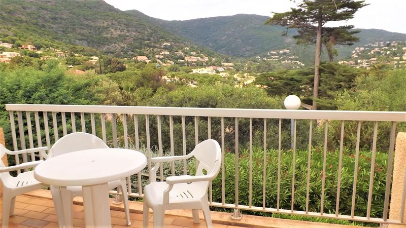 APPARTEMENT T4 LE LAVANDOU - PRAMOUSQUIER