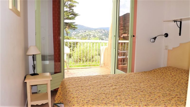 APPARTEMENT T4 LE LAVANDOU - PRAMOUSQUIER