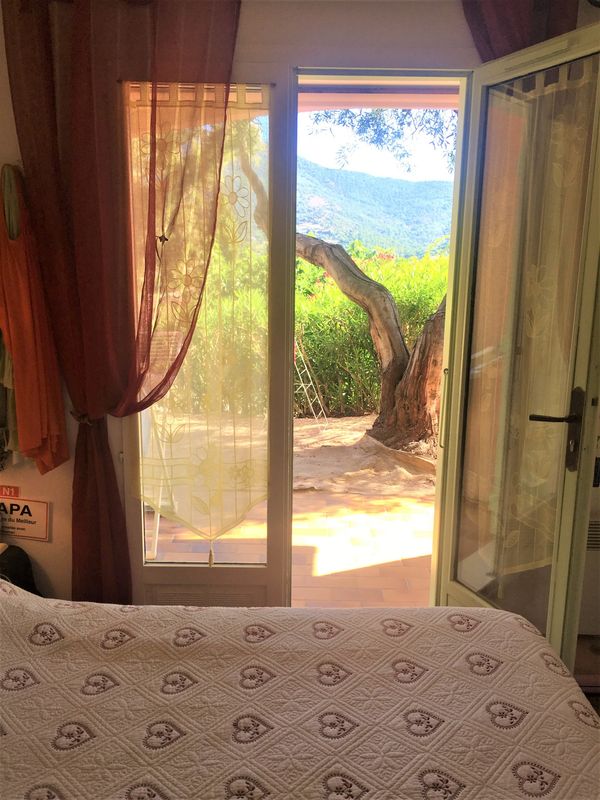 APPARTEMENT T3  LE LAVANDOU VUE MER PROCHE PLAGE