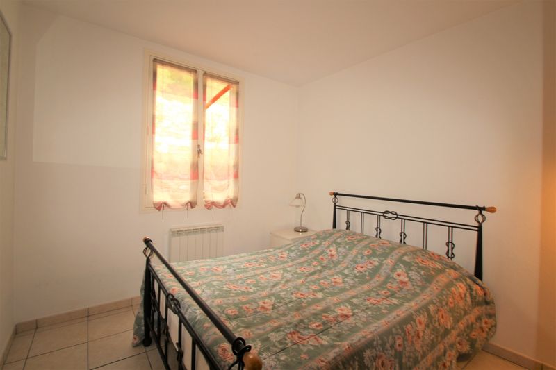 APPARTEMENT T2 LE LAVANDOU VUE MER PROCHE PLAGE