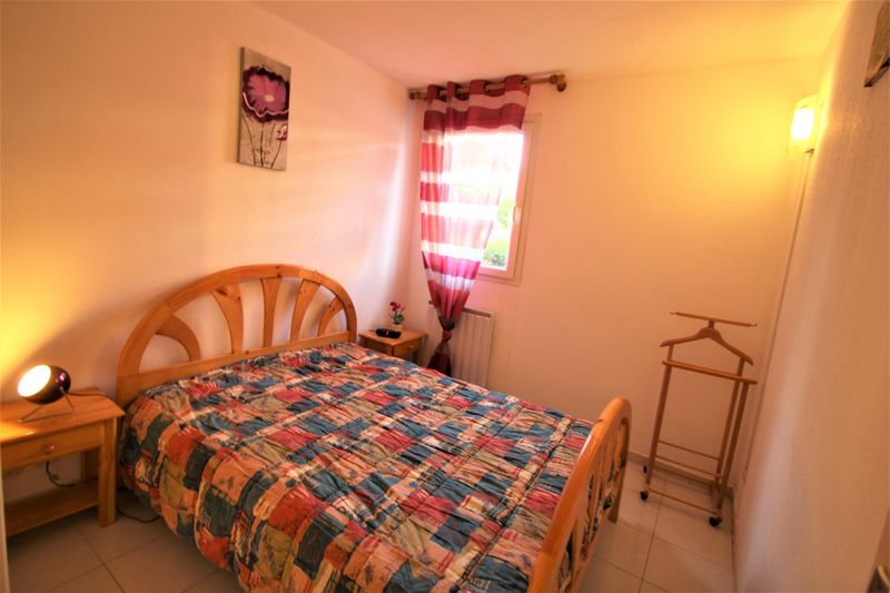 APPARTEMENT T2  LE LAVANDOU CABINE REZ DE JARDIN