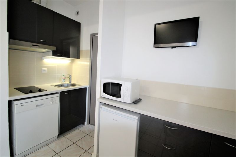 studio salle d'eau refaite accès plage direct Cavalière