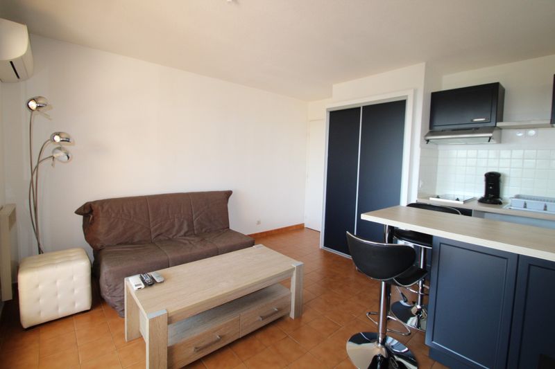 APPARTEMENT T2 PIECES VUE MER T2 LE RAYOL-CANADEL
