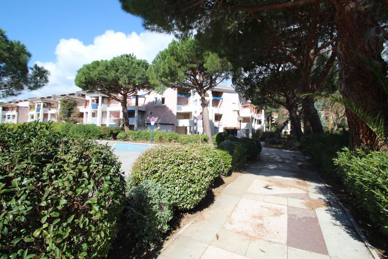 ANNONCE ARCHIVEE EMPLACEMENT DE PARKING PRIVE LE LAVANDOU - CAVALIÈRE