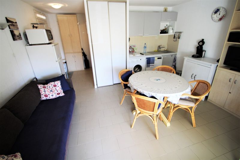 appartement résidence avec piscine grande terrasse proche plage de Cavalière