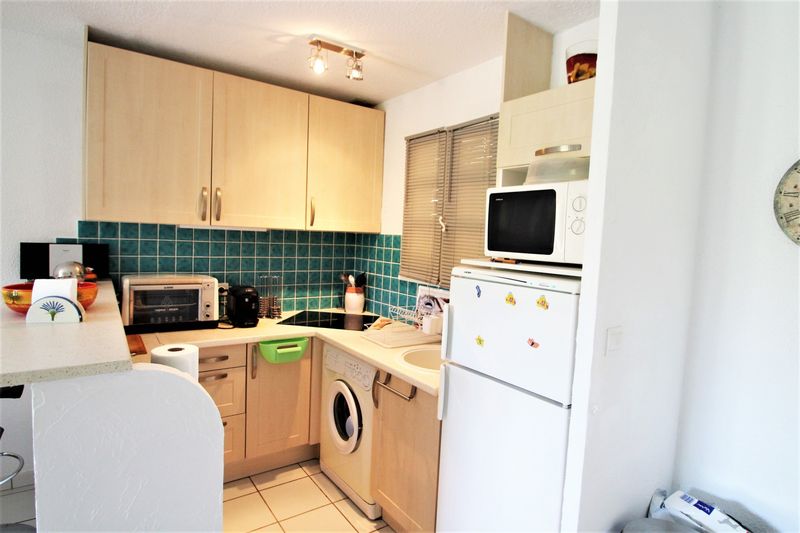 STUDIO REZ DE JARDIN  LE LAVANDOU - PRAMOUSQUIER