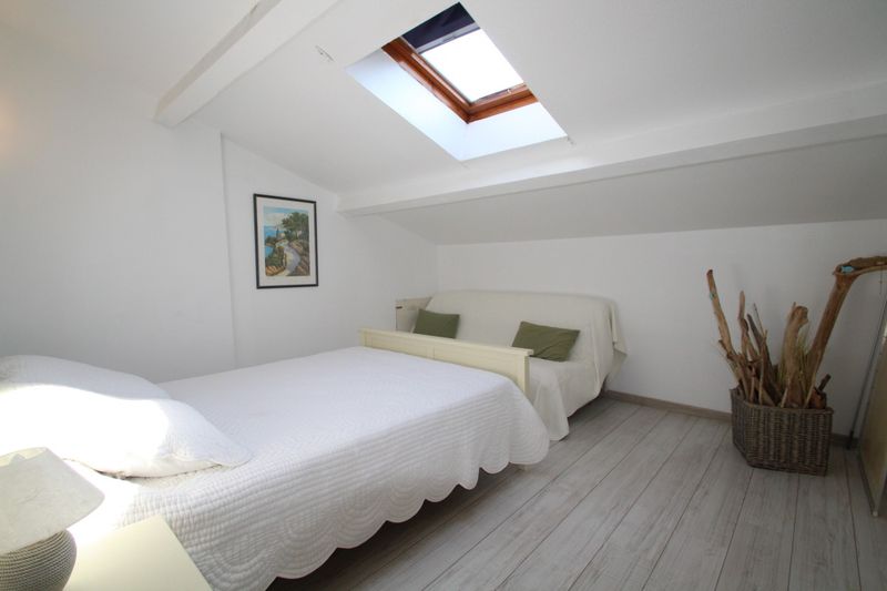 sublime T4  avec terrasse Cavalière Var