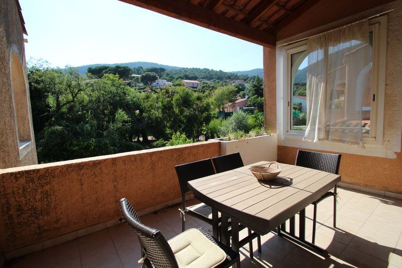 T4 refait terrasse résidence piscine Cavalière