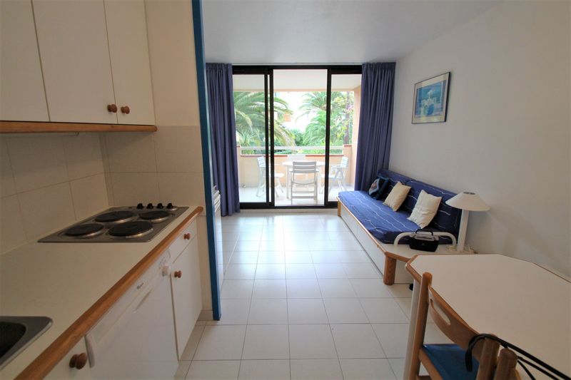 APPARTEMENT T2 PRAMOUSQUIER PLAGE  LE LAVANDOU - PRAMOUSQUIER