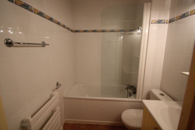 APPARTEMENT T4-6 PERSONNES - IDEAL VACANCES- T2 LE LAVANDOU PRAMOUSQUIER PROCHE PLAGE