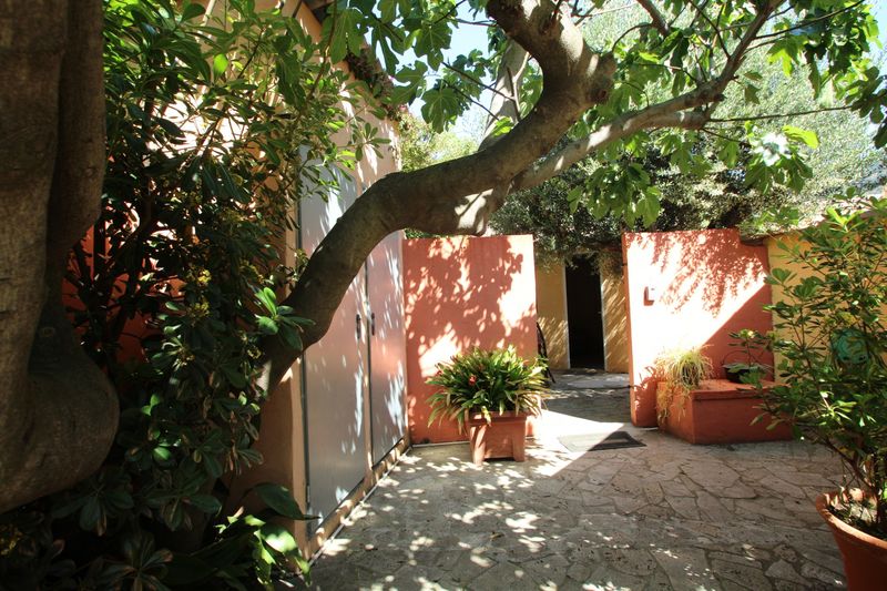 VENTE T2 ET STUDIO INDEPENDANTS PARKING PRIVE JACUZZI PISCINE