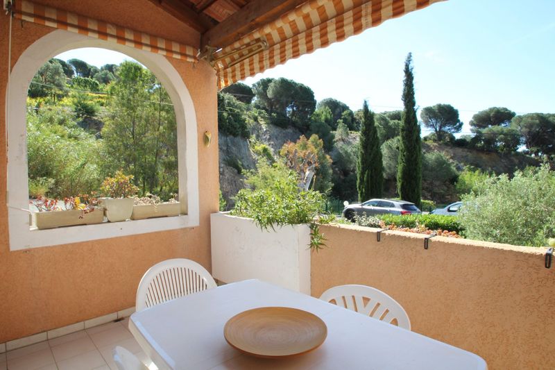 APPARTEMENT T3 DUPLEX GRANDE TERRASSE CAVALIERE LE LAVANDOU