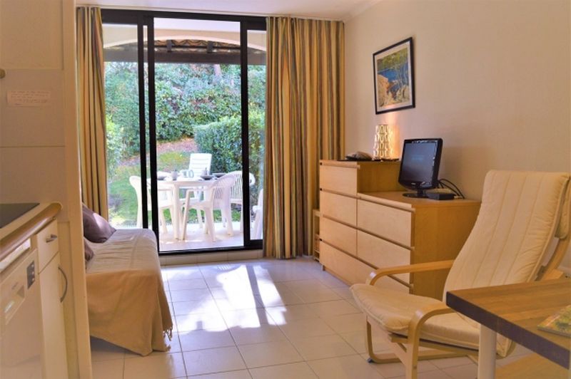 VENDU PAR CAP NÈGRE - LE LAVANDOU PRAMOUSQUIER