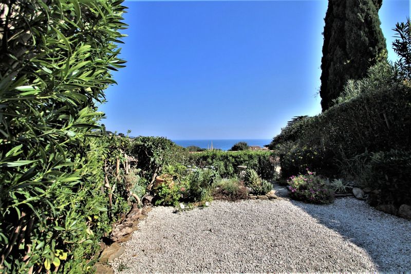 mazet de charme pramousquier garage