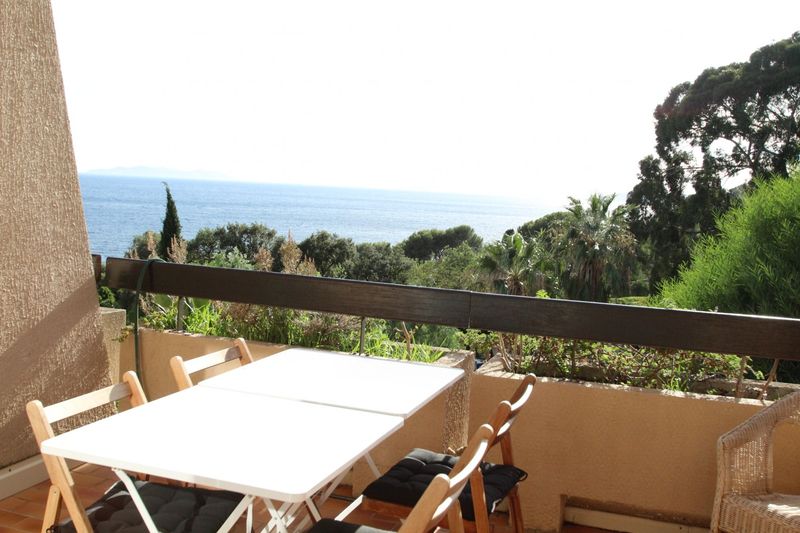 duplex rénové vue mer Rayol