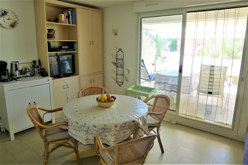 APPARTEMENT T2 PISCINE VUE MER