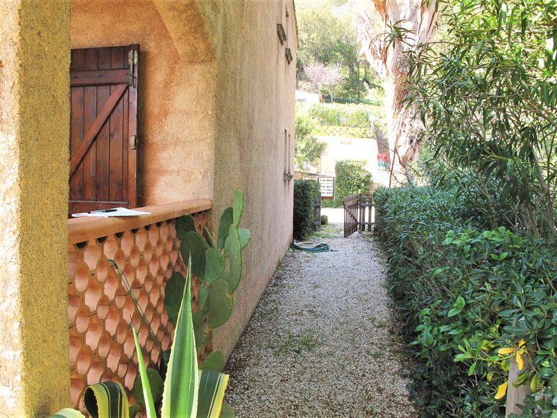 appt   garage au calme var