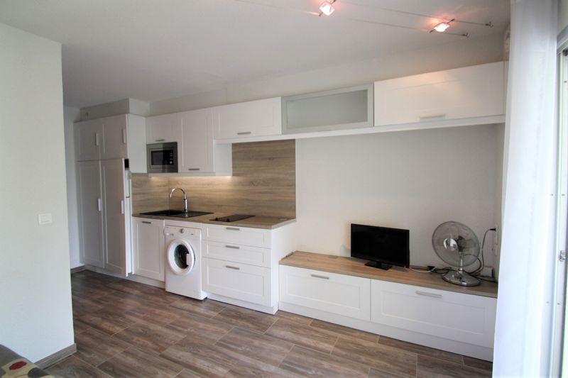 JARDIN CELLIER PARKING STUDIO REFAIT A NEUF