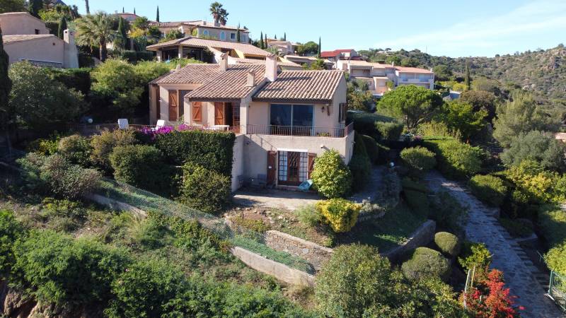 SAINT CLAIR LE LAVANDOU VILLA VUE MER 4 CHAMBRES