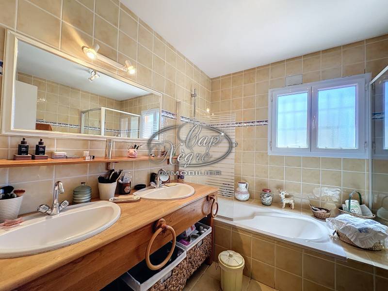 CAVALIÈRE - PROPRIÉTÉ  D'EXCEPTION VUE MER   A VENDRE EN NUE-PROPRIÉTÉ