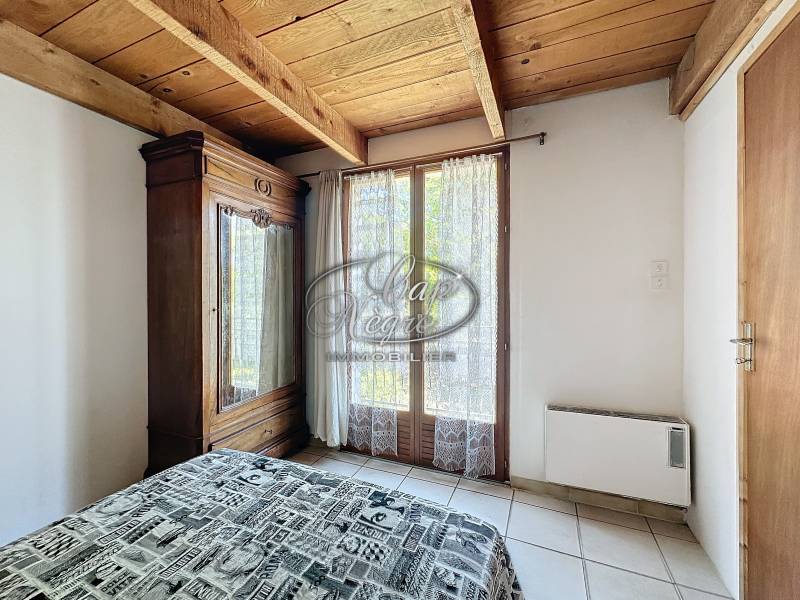 Maison à vendre au Lavandou, proche mer et centre-ville, avec terrain aménageable et potentiel rare