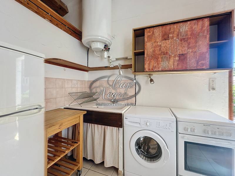 Maison à vendre au Lavandou, proche mer et centre-ville, avec terrain aménageable et potentiel rare