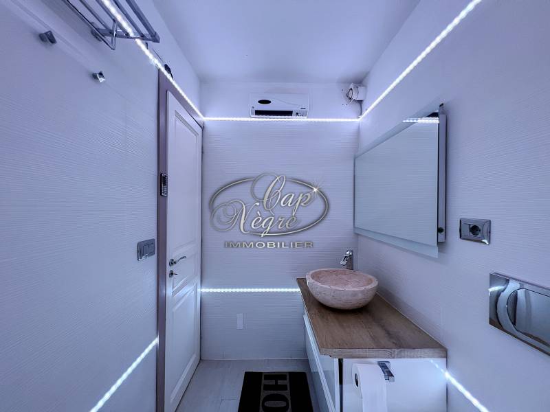 VENDU - EXCLUSIVITE PRAMOUSQUIER - MAZET AVEC JARDIN VUE MER - PLAGE A PIED