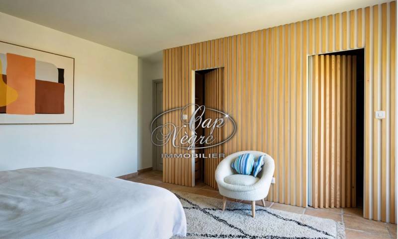 VENTE PROPRIETE D'ARCHITECTE VUE MER PISCINE AIGUEBELLE LE LAVANDOU